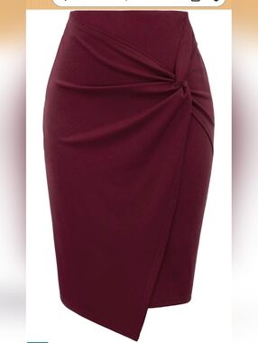 Women's Twist-Detail Pencil Skirt - Wine